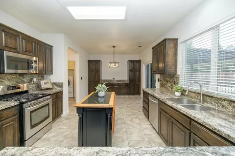 Kitchen - 2217 Lionudakis Ct, Modesto, CA 95355 photo 1 of 6