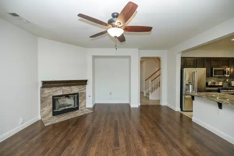 Living - 2217 Lionudakis Ct, Modesto, CA 95355 photo 3 of 5