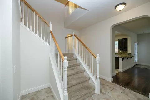 Entry Way - 2217 Lionudakis Ct, Modesto, CA 95355 photo 1 of 3