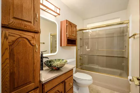 Bath - 6300 Longview Dr, Placerville, CA 95667 photo 2 of 4