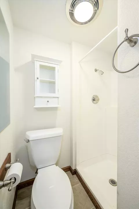Bath - 6300 Longview Dr, Placerville, CA 95667 photo 4 of 4