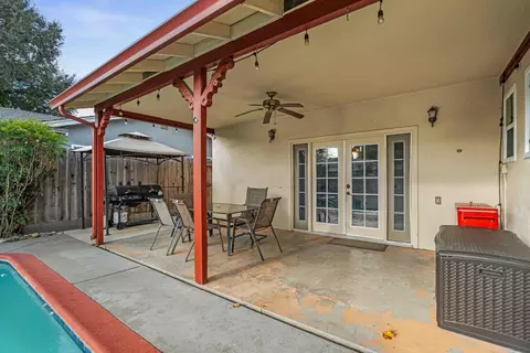 Exterior - 1016 Wolverine Way, Modesto, CA 95355 photo 6 of 11