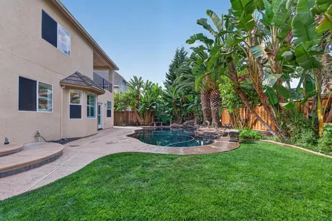 Exterior - 719 Lars Ct, Modesto, CA 95351 photo 12 of 14