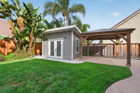Exterior - 719 Lars Ct, Modesto, CA 95351 photo 8 of 14