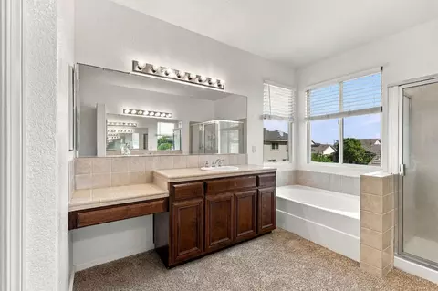 Bath - 1943 Basil Dr, Manteca, CA 95336 photo 2 of 3