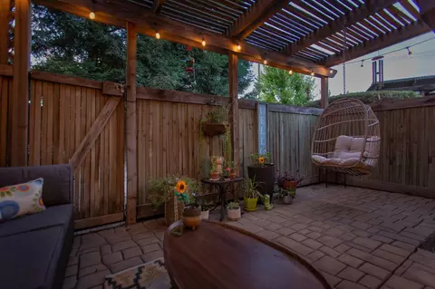 Exterior - 664 Shadowview Ct, Turlock, CA 95382 photo 4 of 10