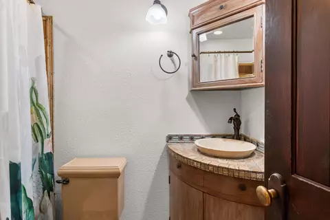 Bath - 9544 Central Ave, Folsom, CA 95630 photo 2 of 3