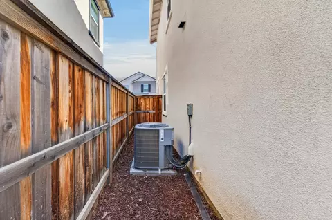Exterior - 3608 Silver Pine Ln, Rocklin, CA 95677 photo 6 of 11