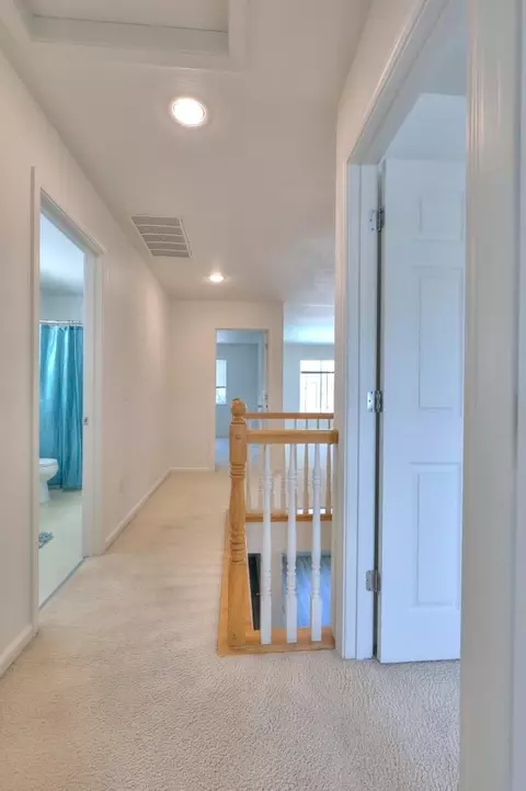 Entry Way - 2235 Tahoe Cir, Tracy, CA 95376 photo 6 of 8