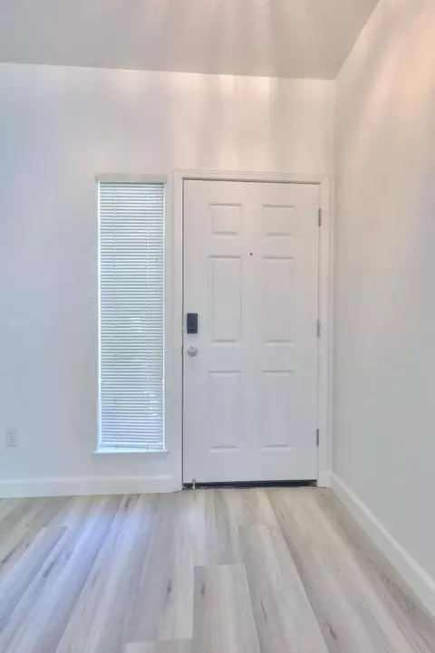 Entry Way - 2235 Tahoe Cir, Tracy, CA 95376 photo 1 of 8