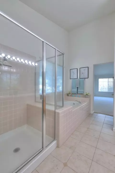 Bath - 2235 Tahoe Cir, Tracy, CA 95376 photo 6 of 6