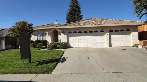 1390 Ranch House, Oakdale, CA 95361