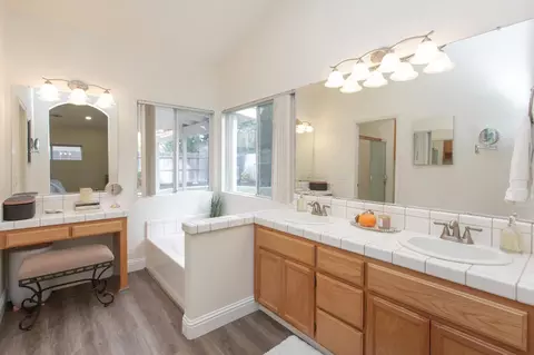 Bath - 2520 Carmichael, Turlock, CA 95382 photo 3 of 6
