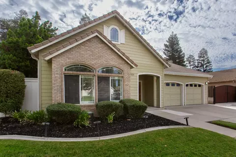 Exterior - 2520 Carmichael, Turlock, CA 95382 photo 2 of 10