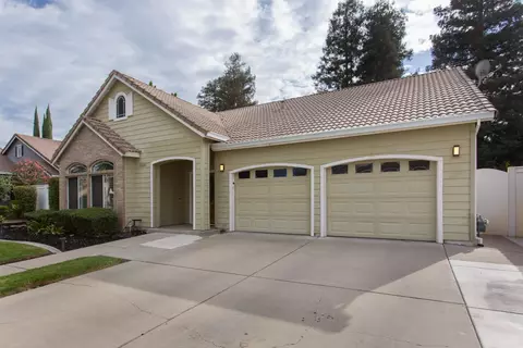 Exterior - 2520 Carmichael, Turlock, CA 95382 photo 3 of 10