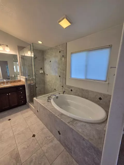 Bath - 111 Seergreen Way, Folsom, CA 95630 photo 4 of 12