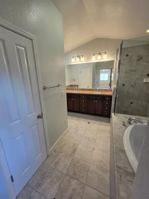 Bath - 111 Seergreen Way, Folsom, CA 95630 photo 3 of 12