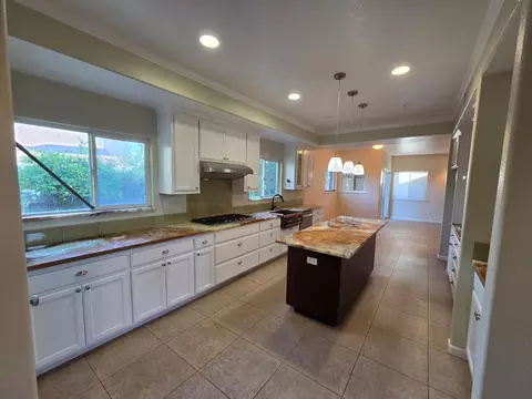 Kitchen - 111 Seergreen Way, Folsom, CA 95630 photo 2 of 8