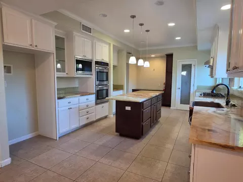 Kitchen - 111 Seergreen Way, Folsom, CA 95630 photo 8 of 8