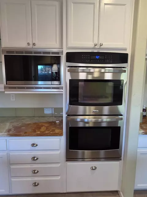 Kitchen - 111 Seergreen Way, Folsom, CA 95630 photo 6 of 8