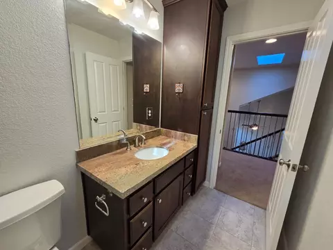 Bath - 111 Seergreen Way, Folsom, CA 95630 photo 10 of 12