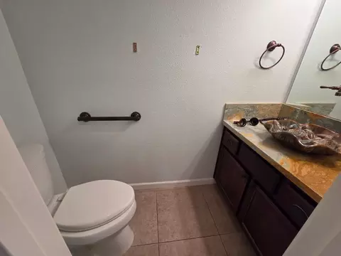 Bath - 111 Seergreen Way, Folsom, CA 95630 photo 1 of 12