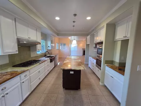 Kitchen - 111 Seergreen Way, Folsom, CA 95630 photo 3 of 8
