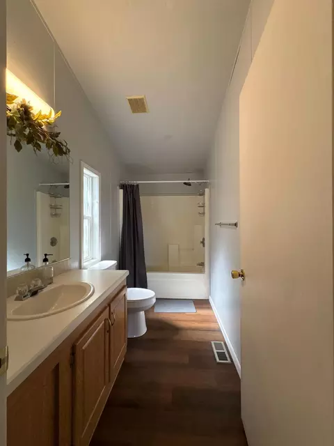 Bath - 7747 Doster Rd, Mountain Ranch, CA 95246 photo 5 of 5