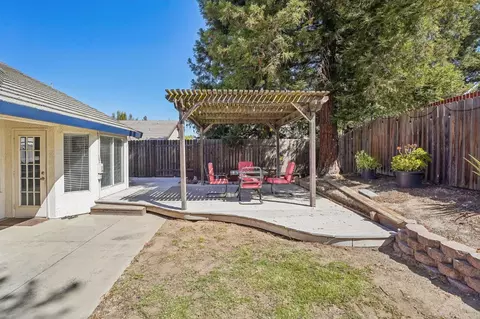 Exterior - 8410 Clear Valley Ct, Antelope, CA 95843 photo 12 of 12