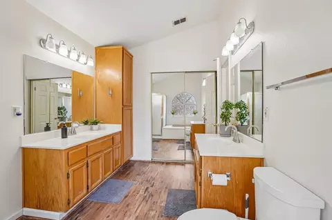 Bath - 8410 Clear Valley Ct, Antelope, CA 95843 photo 5 of 7