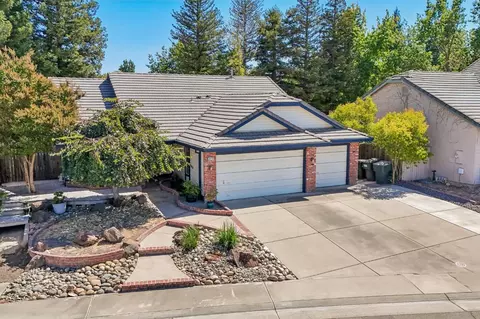 Exterior - 8410 Clear Valley Ct, Antelope, CA 95843 photo 6 of 12
