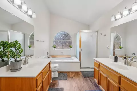 Bath - 8410 Clear Valley Ct, Antelope, CA 95843 photo 3 of 7