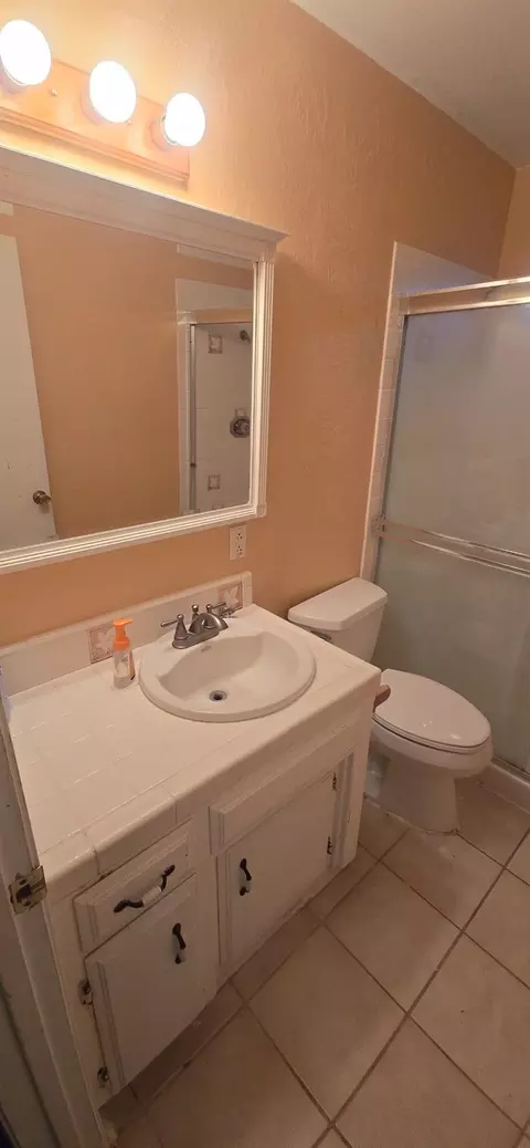 Bath - 2747 Saratoga Ave, Merced, CA 95340 photo 4 of 4