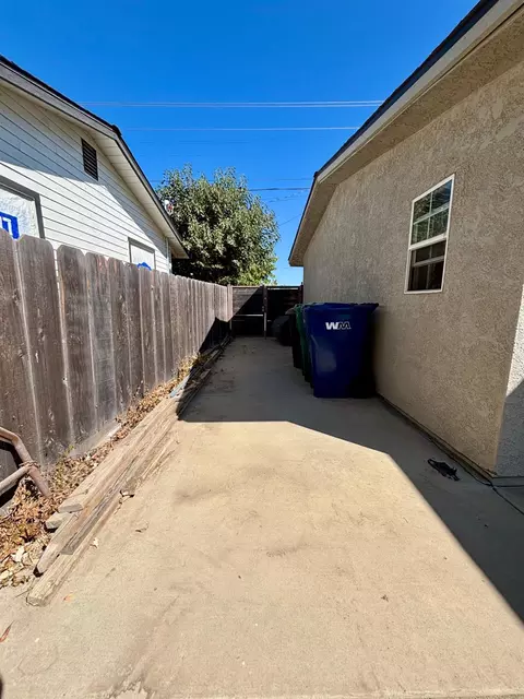Exterior - 1903 Belcher Ave, Merced, CA 95348 photo 5 of 10