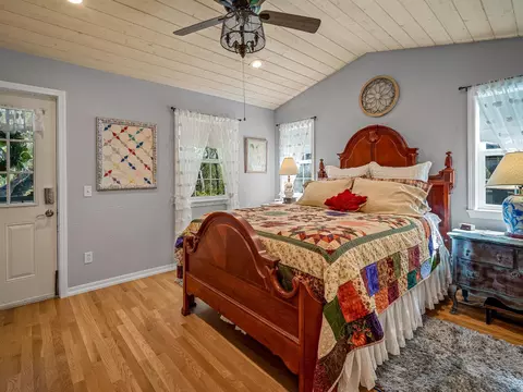 Bedroom - 4711 Meadowview Acres Rd, Cool, CA 95614 photo 2 of 10