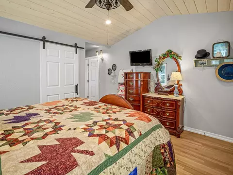 Bedroom - 4711 Meadowview Acres Rd, Cool, CA 95614 photo 8 of 10