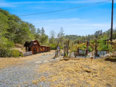 Exterior - 4711 Meadowview Acres Rd, Cool, CA 95614 photo 6 of 19