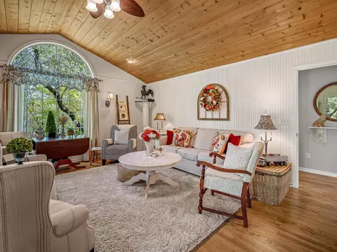 Living - 4711 Meadowview Acres Rd, Cool, CA 95614 photo 2 of 6