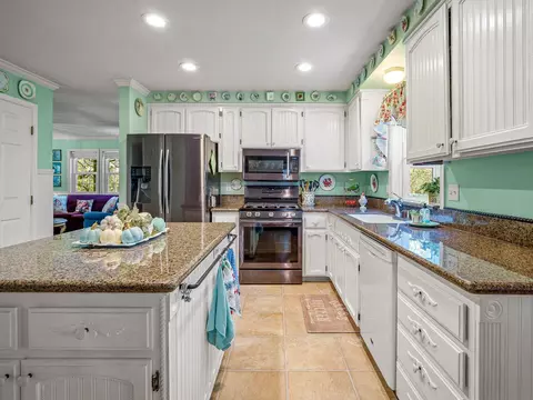 Kitchen - 4711 Meadowview Acres Rd, Cool, CA 95614 photo 1 of 3