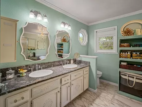 Bath - 4711 Meadowview Acres Rd, Cool, CA 95614 photo 1 of 7