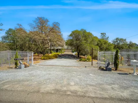 Exterior - 4711 Meadowview Acres Rd, Cool, CA 95614 photo 5 of 19