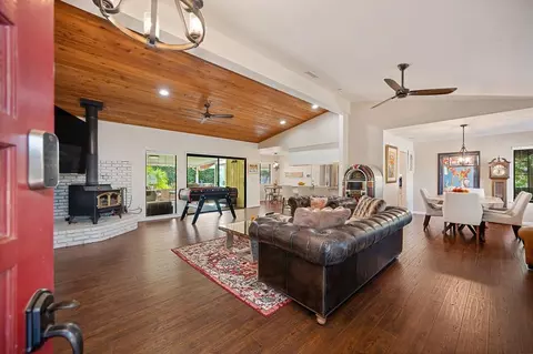 201 Silver Spur Ct, Folsom, CA 95630