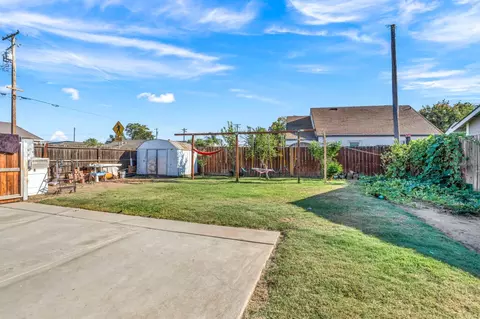 Exterior - 2 Park St, Lodi, CA 95240 photo 5 of 5