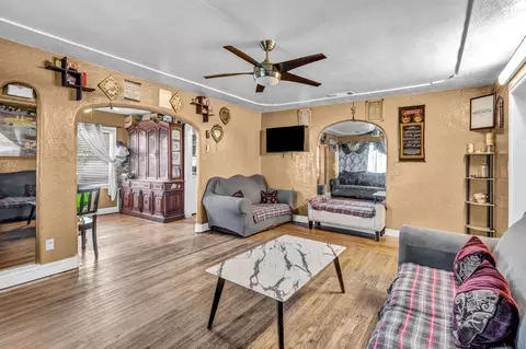 Living - 2 Park St, Lodi, CA 95240 photo 1 of 3