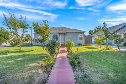 Entry Way - 2 Park St, Lodi, CA 95240 photo 1 of 3
