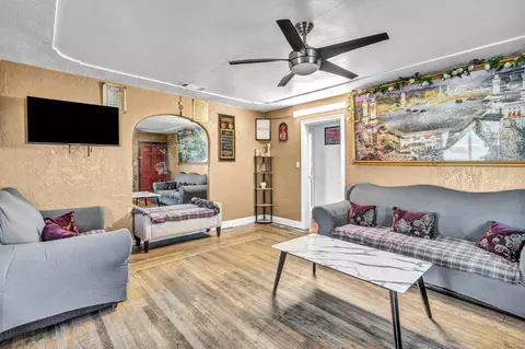Living - 2 Park St, Lodi, CA 95240 photo 2 of 3