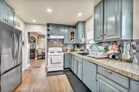 Kitchen - 2 Park St, Lodi, CA 95240 photo 1 of 1