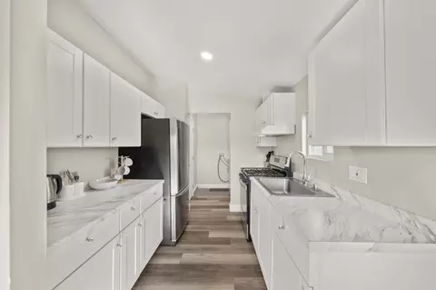 Kitchen - 5648 Riverside Dr, Olivehurst, CA 95961 photo 1 of 4