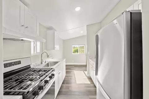 Kitchen - 5648 Riverside Dr, Olivehurst, CA 95961 photo 4 of 4