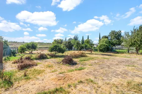 Exterior - 5648 Riverside Dr, Olivehurst, CA 95961 photo 9 of 11